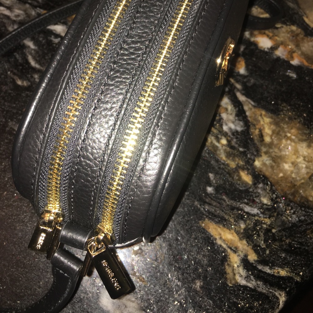 💝Michael Kors Black crossbody - Picture 2 of 5